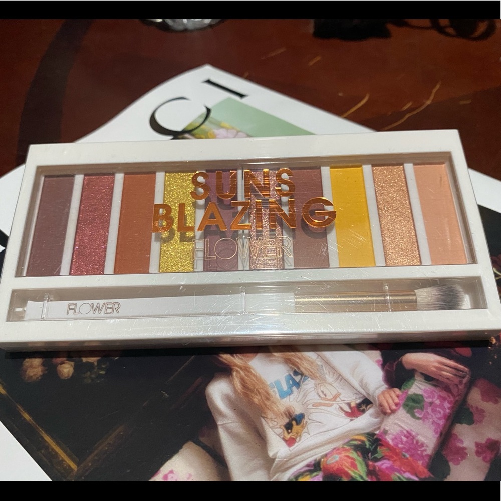 Nip flower suns blazing eyeshadow palette